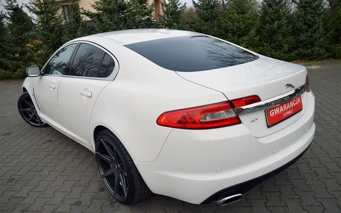 Jaguar XF cena 49900 przebieg: 219000, rok produkcji 2011 z Piwniczna-Zdrój małe 781